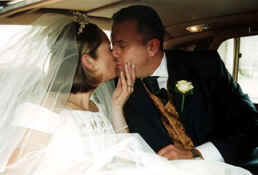 Wedding Clover Kiss